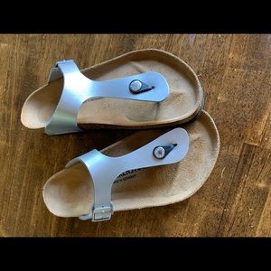 NWT Birkenstock Gizeh Sandals